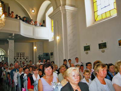 Heilige Messe zu Kirchweih 200 Jahre Katholische Kirche Pankota 2006-03